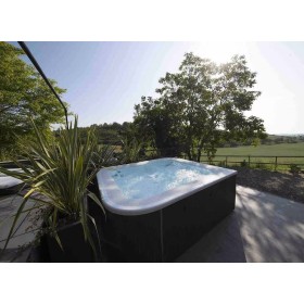 Spa Jacuzzi - Italian design - 5-6 places Virtus