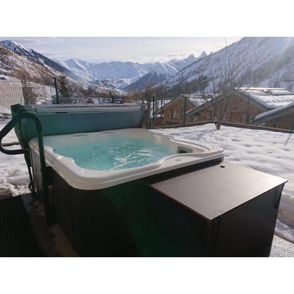 Spa Jacuzzi® Pro Lodge